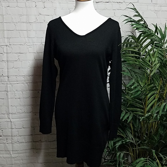 VENUS Dresses & Skirts - 🔥Venus Black Sweater Dress w Crochet Back Detail